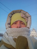 У нас сегодня вот так меня заморозило. Вроде и не много на термометре было. Пошла в церковь, люди улыбаются смотря на меня. Селфи сделала.